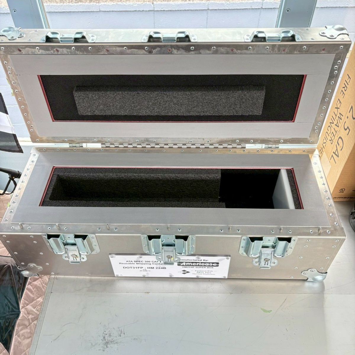 【Americase社製】 耐衝撃断熱アルミコンテナ