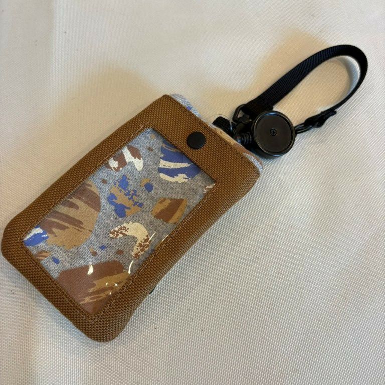 CHUMS > コミューターパスケーススウェットナイロン 【Stone】