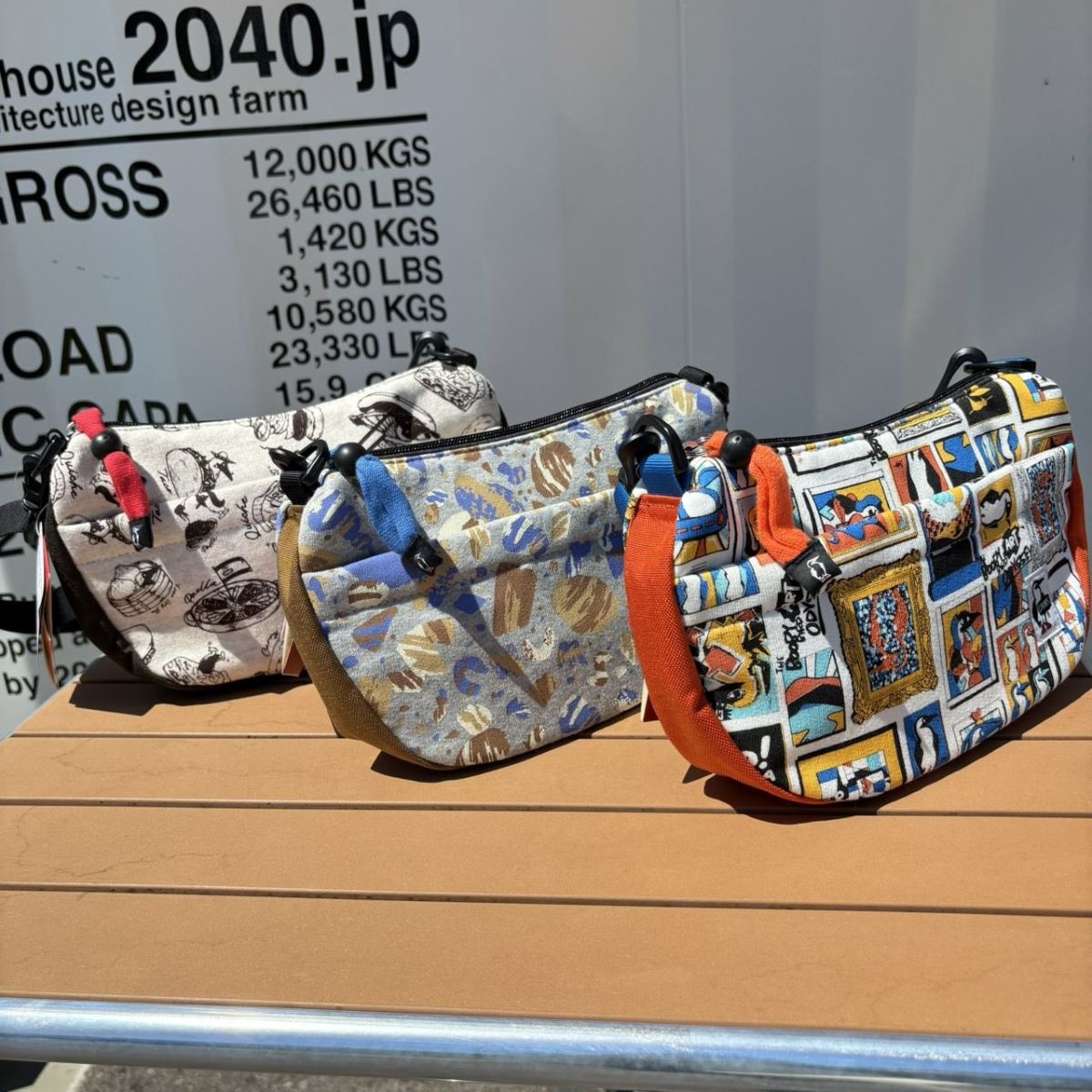   CHUMS > ミニバナナショルダースウェットナイロン 【Stone】