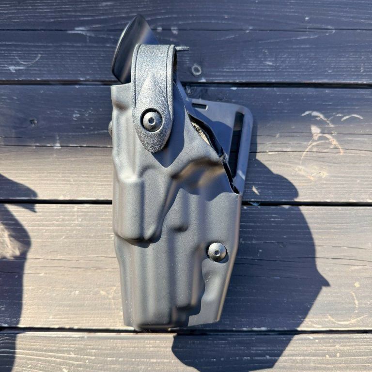 G.I.TTOOLS > SAFARIRAND社 ホルスター（袋付き/左利き用）